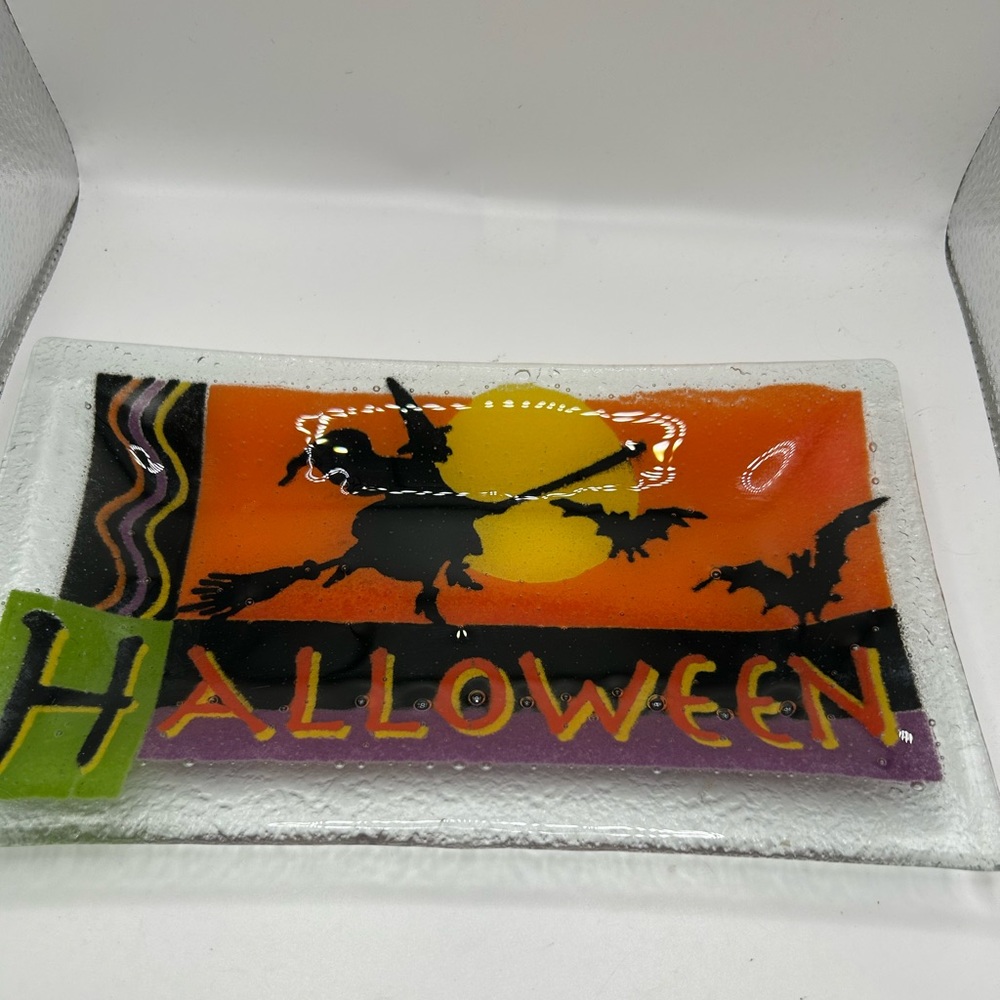 New Rare Vintage Beautiful Witch Halloween Design Glass Plate